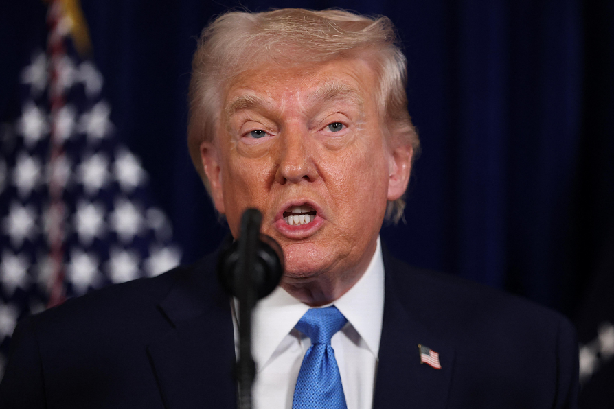 特朗普起诉美国财政部和国税局 索赔至少100亿美元